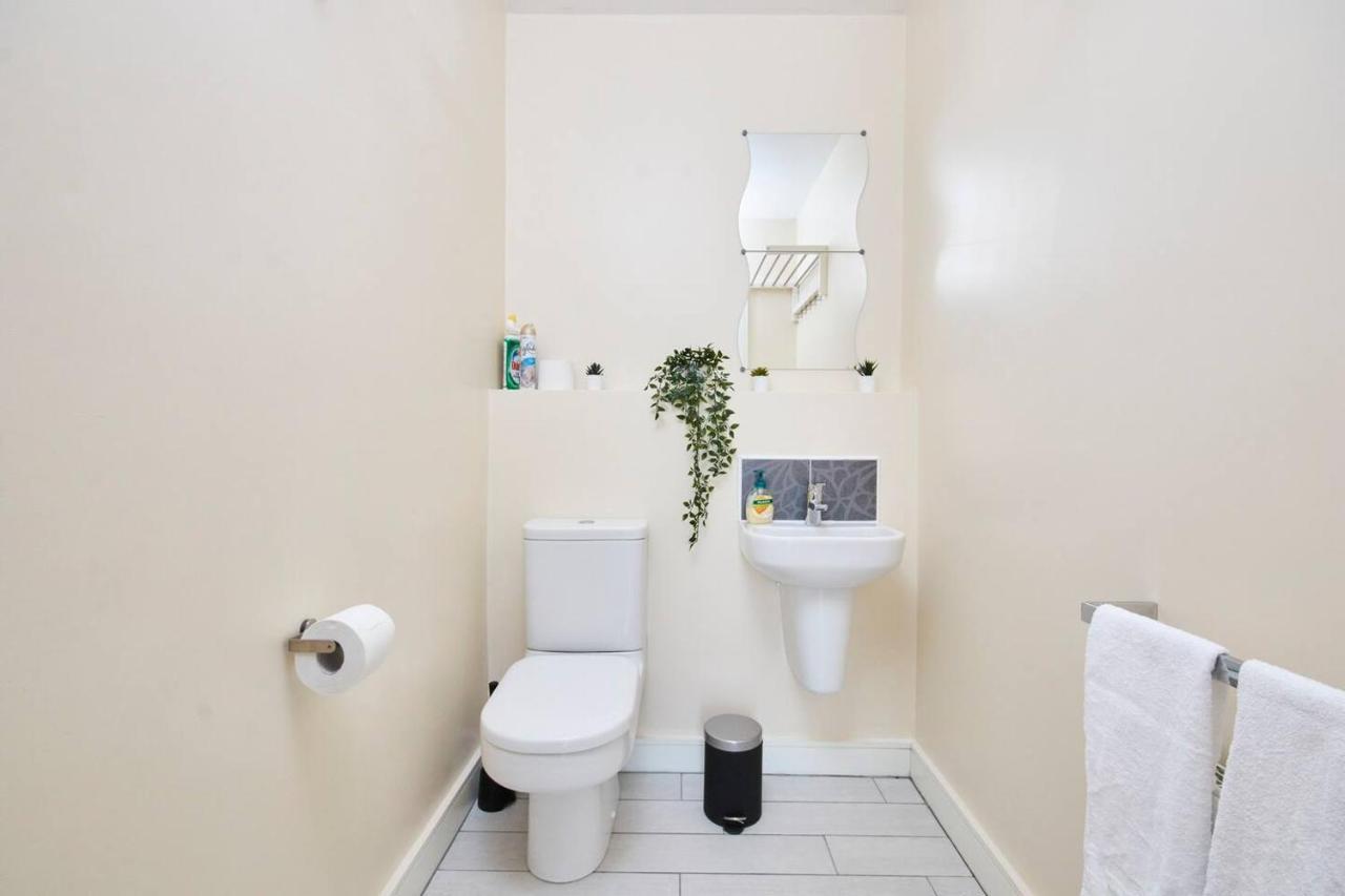 Stylish City Centre House - Parking & Garden Sheffield Eksteriør bilde